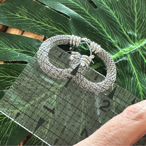BOGO FREE Silver quality VTG mesh earrings hoops - Picture 4 of 5